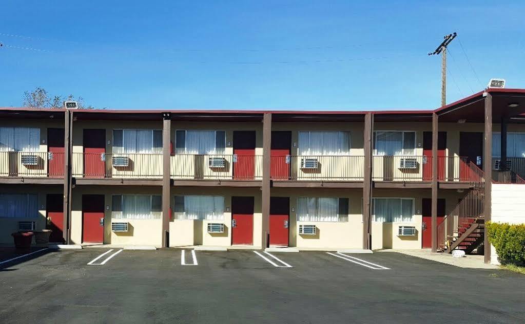 Red Roof Inn Mojave Buitenkant foto